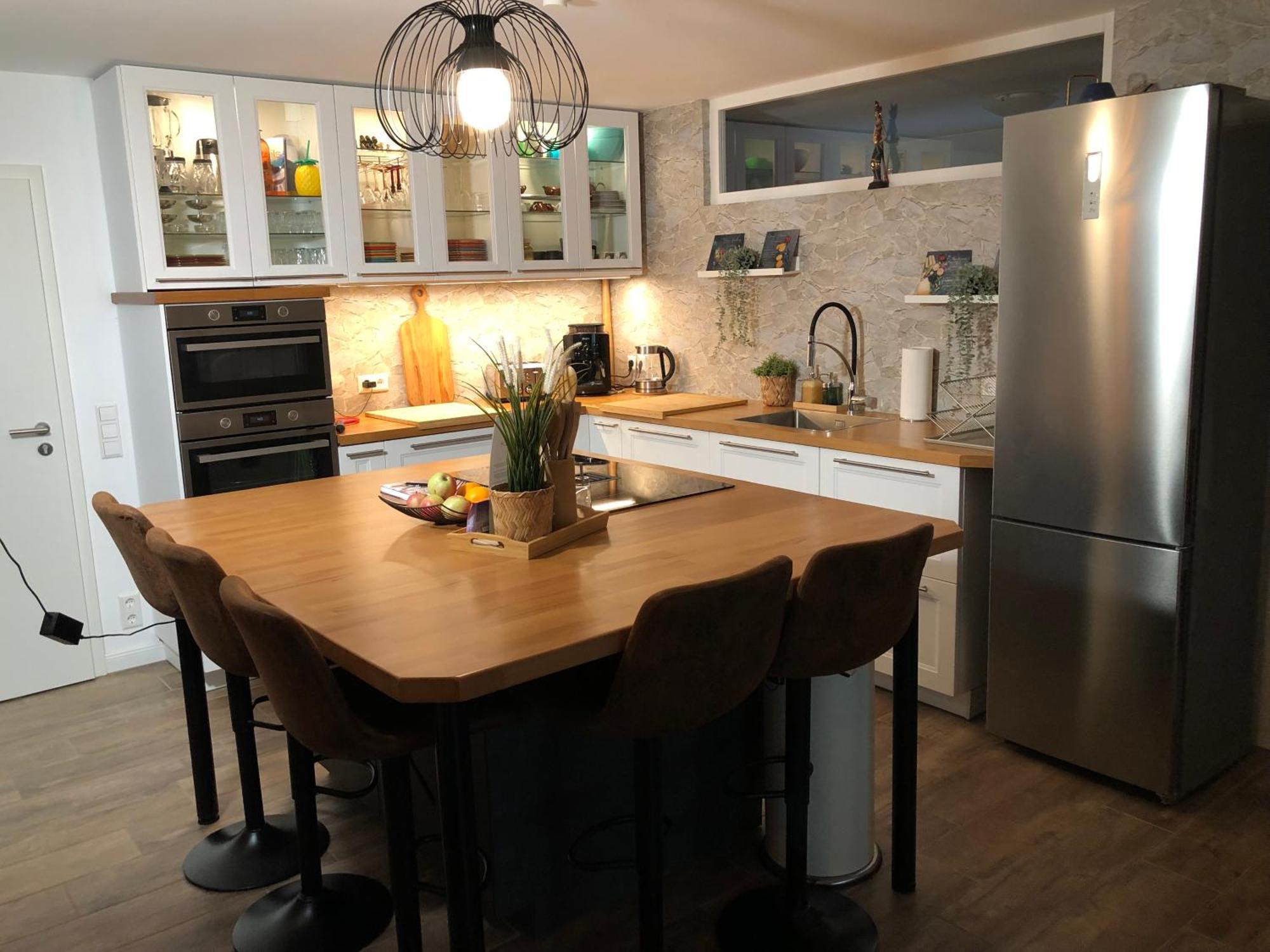 Stylisches Maybach Appartement Mit Terrasse Fuer 5 Personen, 5 Betten, Grosse Kochinsel, Homeoffice Mit 250Mbit Wlan Aidlingen Dış mekan fotoğraf
